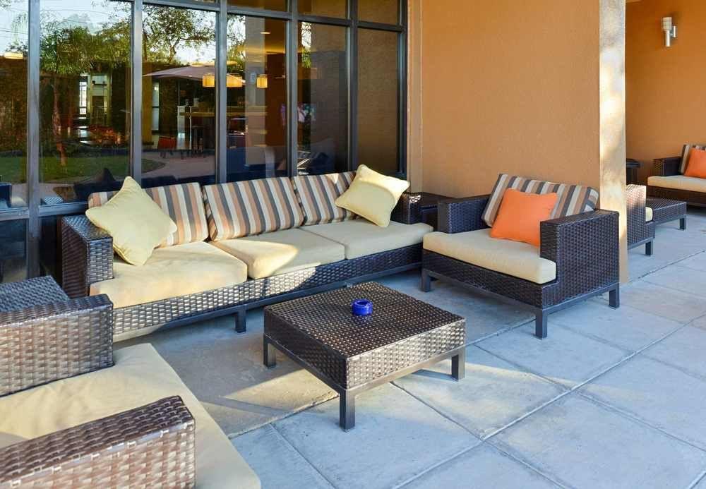 Courtyard Laredo Hotel Exterior photo